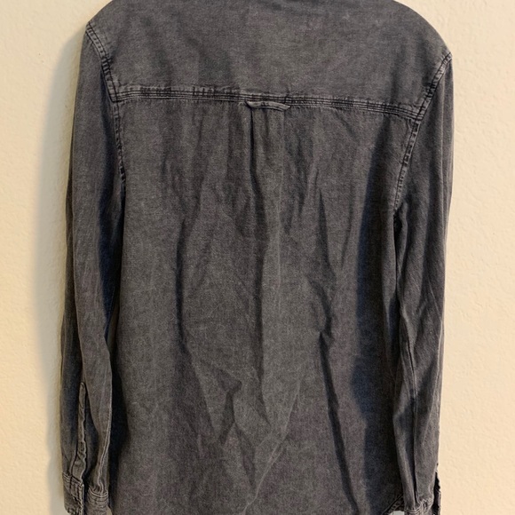 Among Equals Gray Denim L/S Button Shirt Size S - Picture 5 of 6